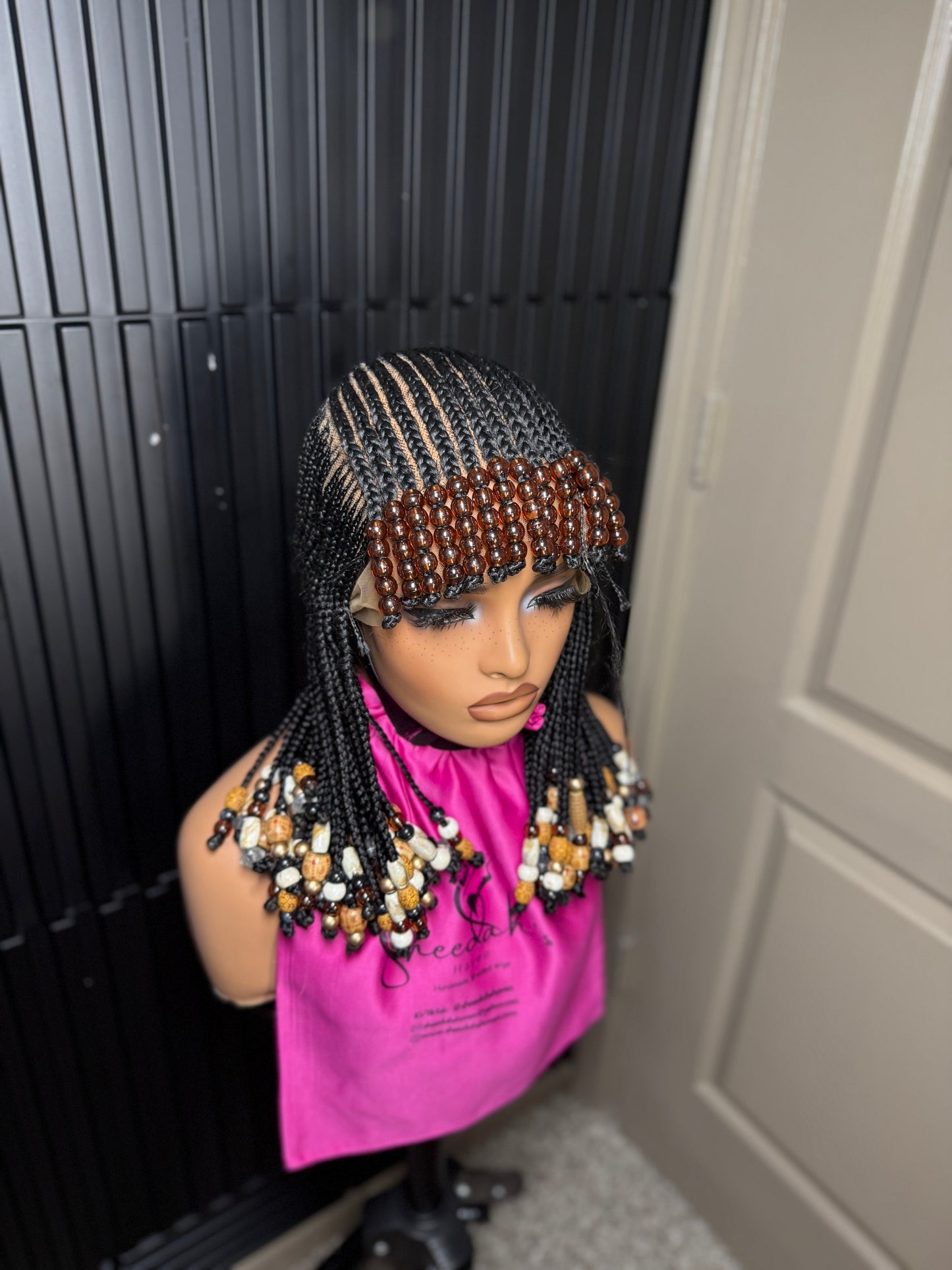 Short Koroba bead  wig with bangs