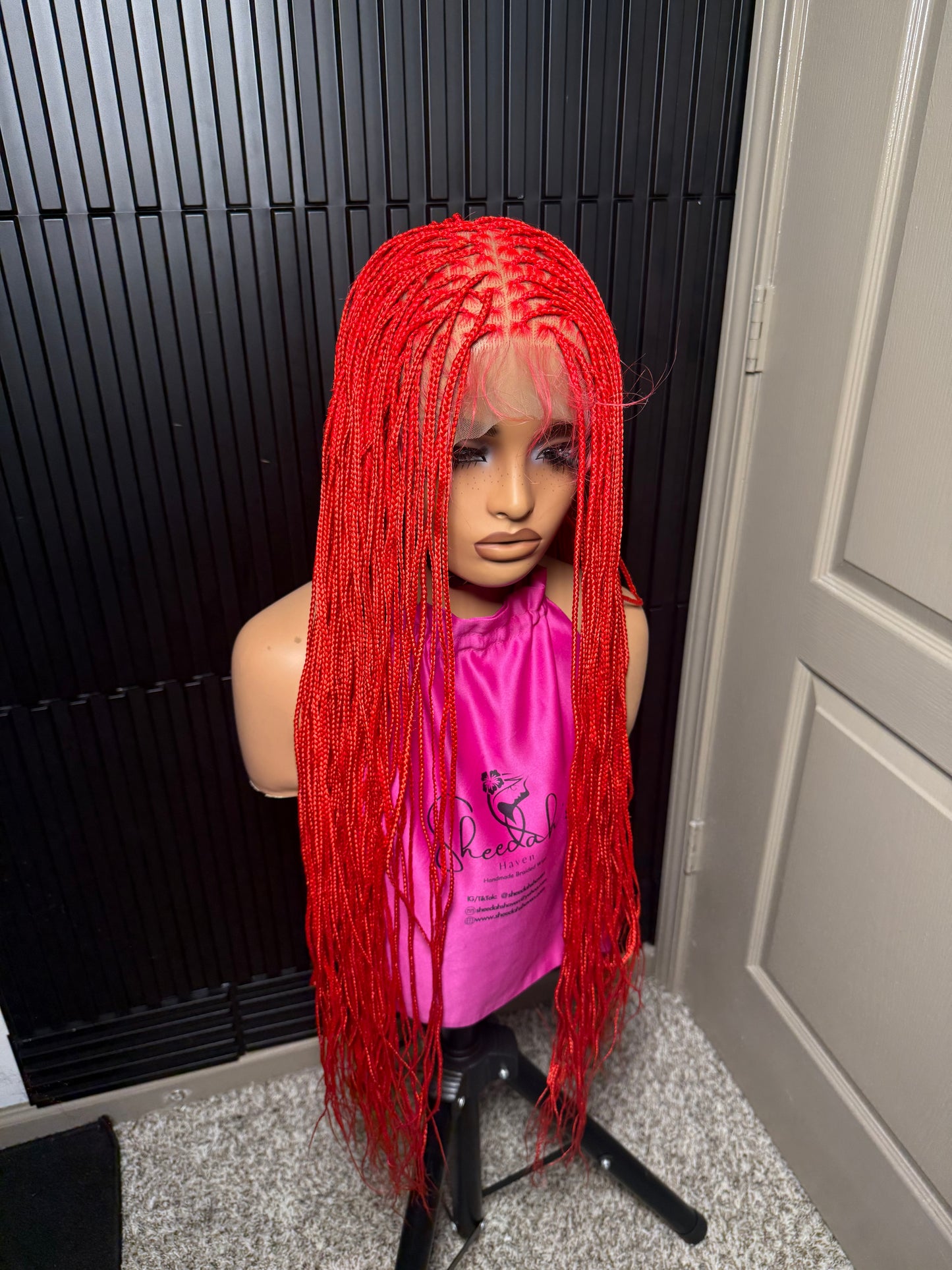 40inches small  knotless braids. Full lace braided wig